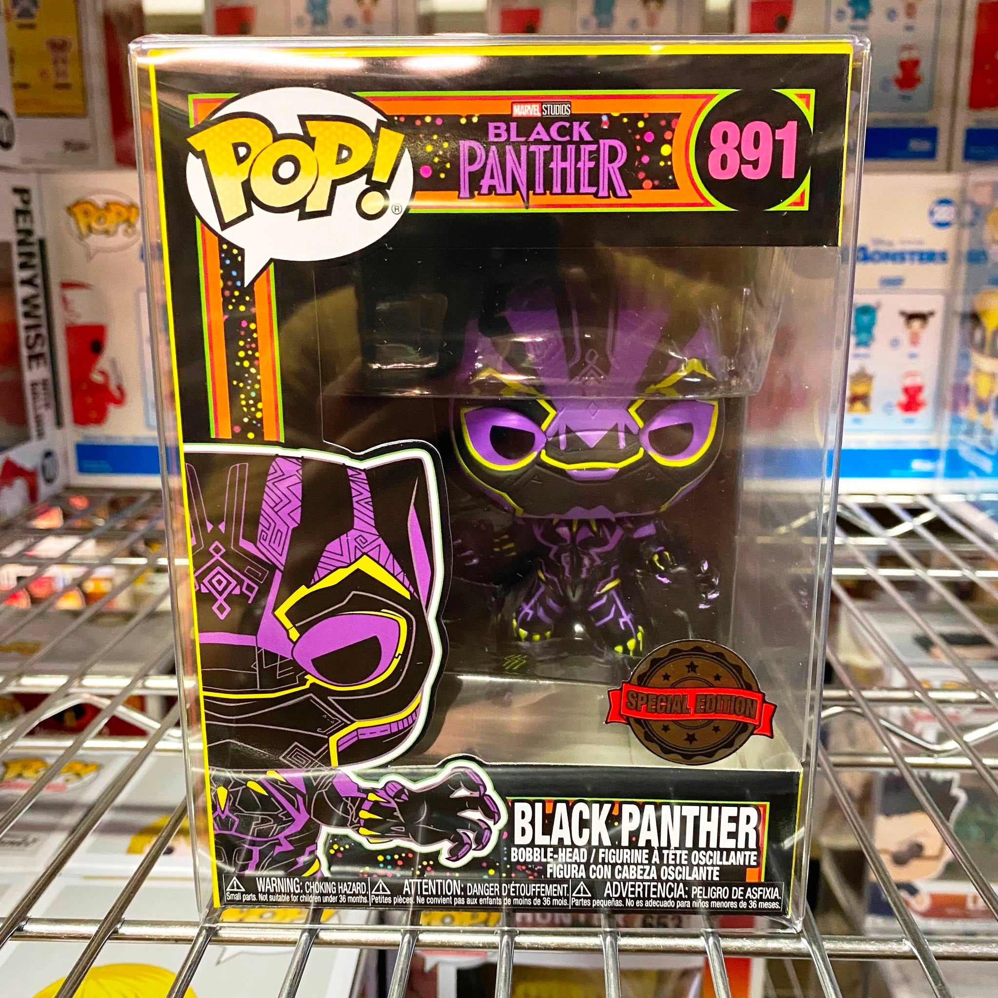 Funko fashion Pop Pin Black light black panther