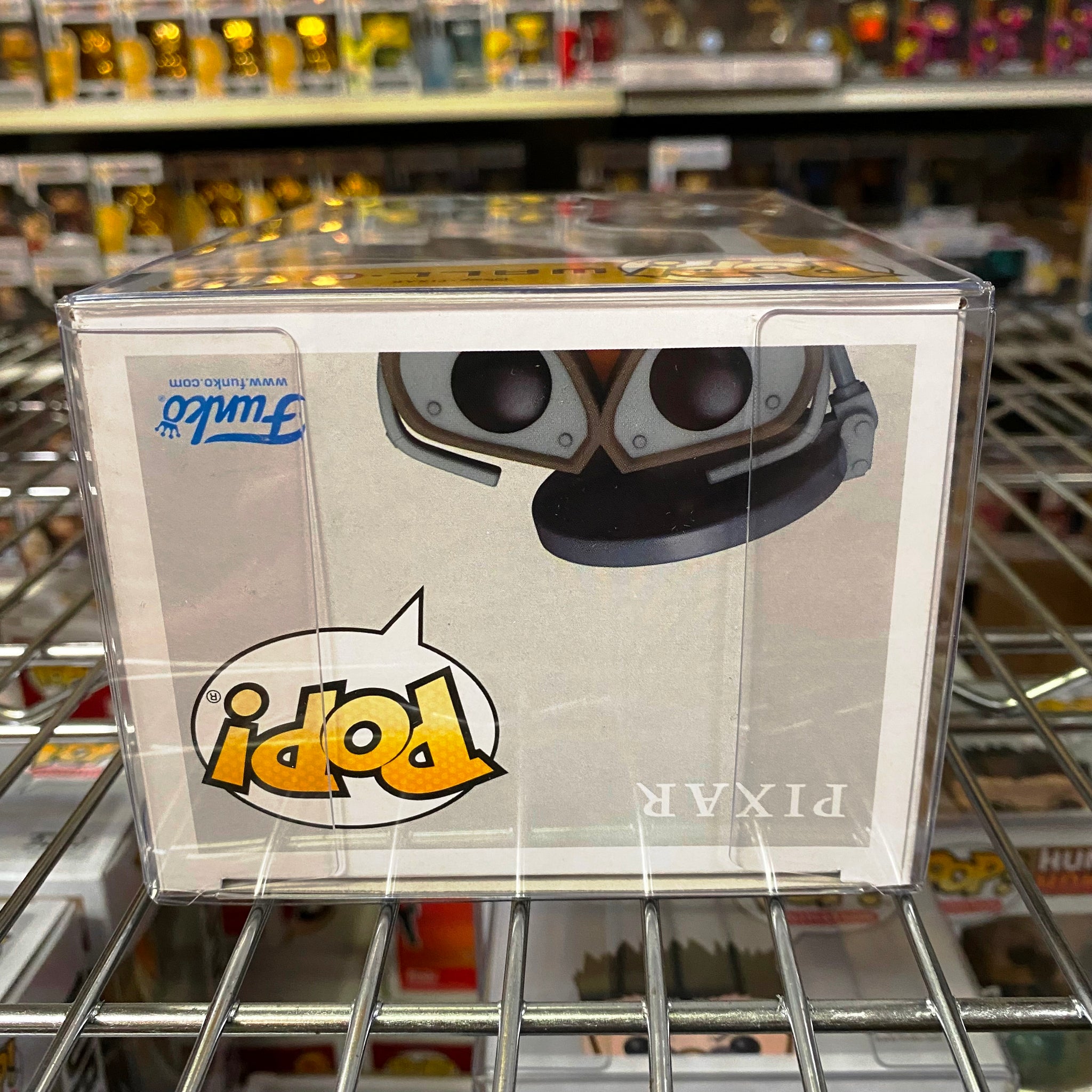Funko Pop Disney : WALL-E with Hubcap #1120 Vinyl Figure